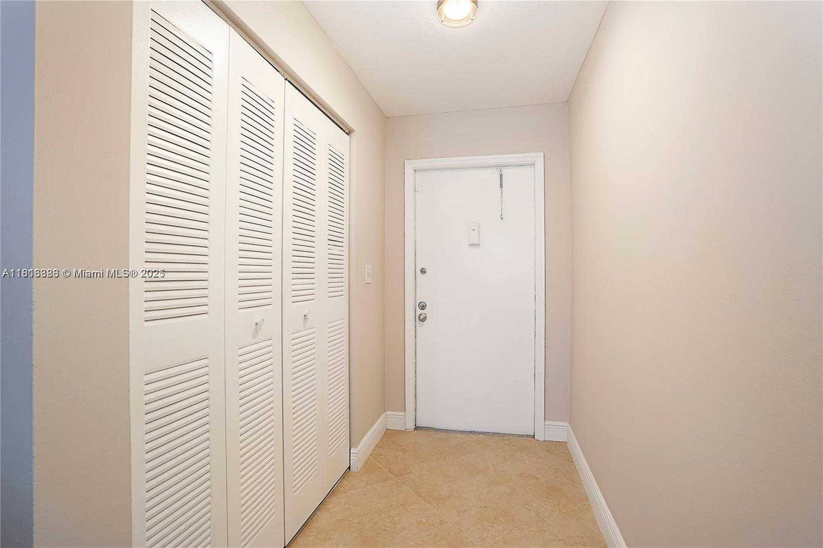 Small Image of 4902 SOUTH WEST 138TH AVE, Miami Number 10