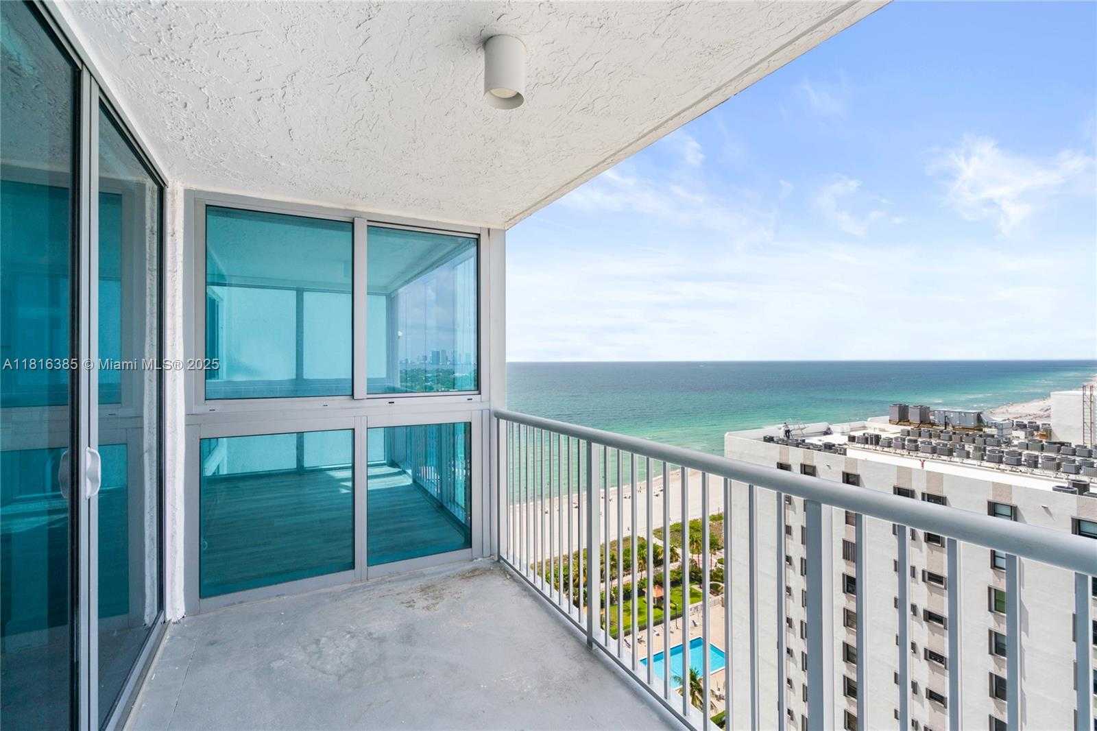 Small Image of 2655 COLLINS AVE #2408, Miami Beach Number 6
