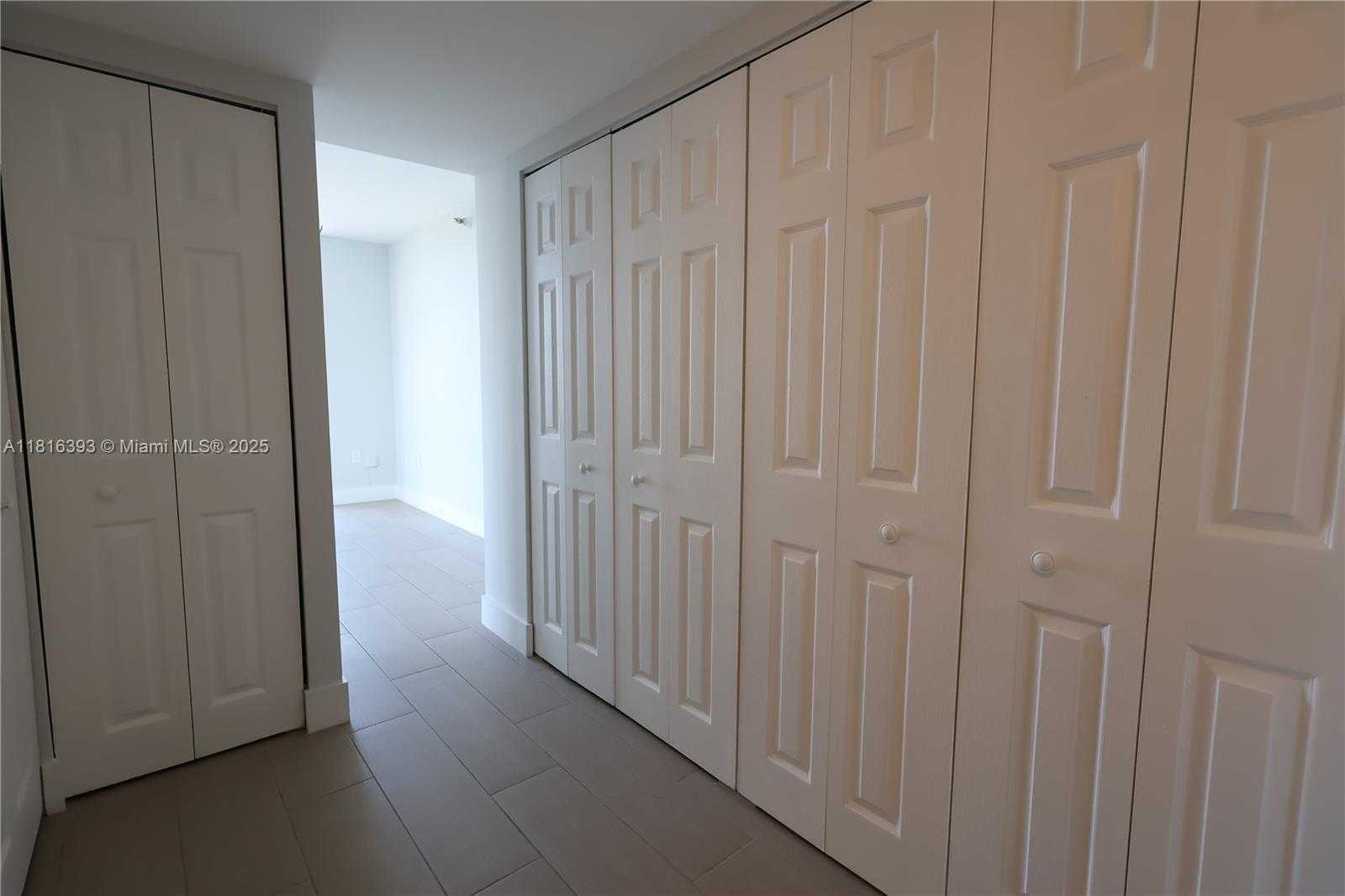 Small Image of 20515 EAST COUNTRY CLUB DR #543, Aventura Number 10
