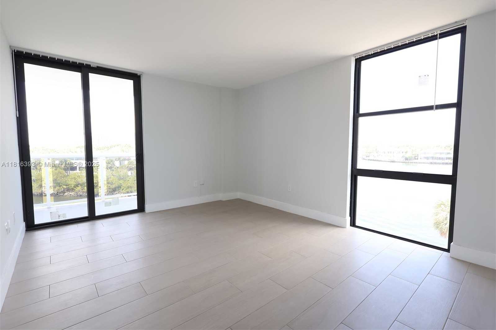 Small Image of 20515 EAST COUNTRY CLUB DR #543, Aventura Number 12