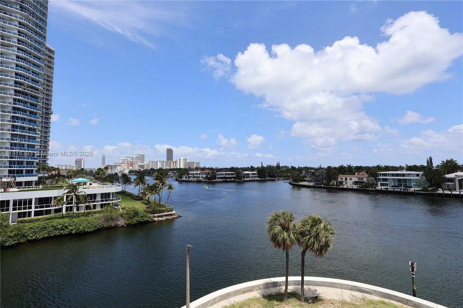 Small Image of 20515 EAST COUNTRY CLUB DR #543, Aventura Number 14