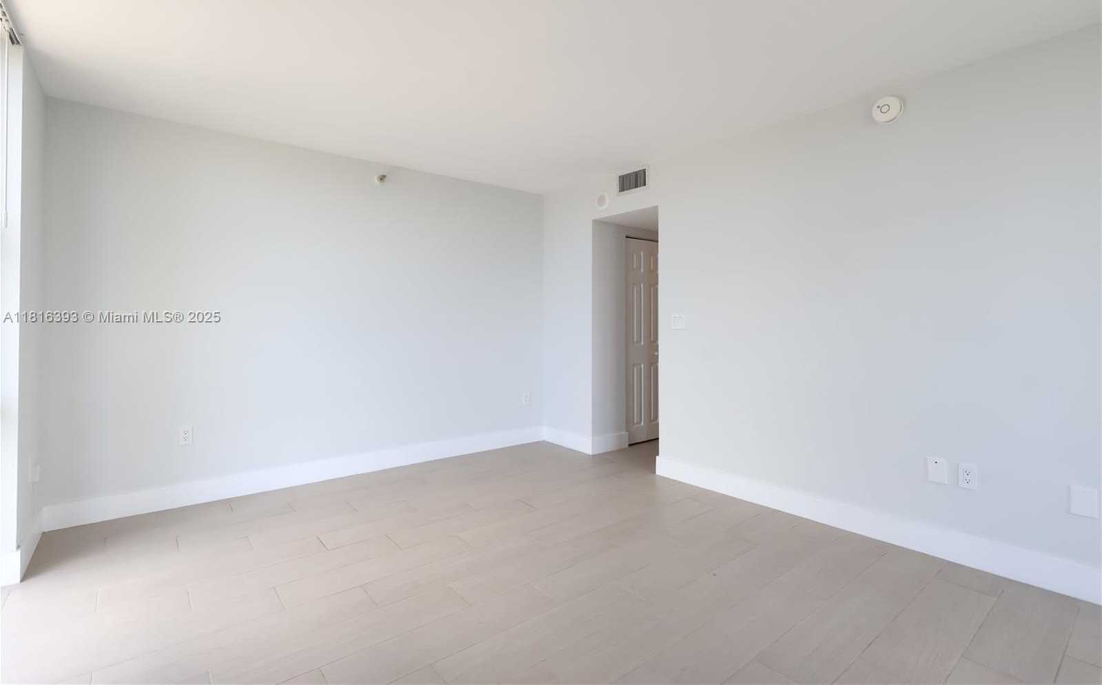 Small Image of 20515 EAST COUNTRY CLUB DR #543, Aventura Number 17