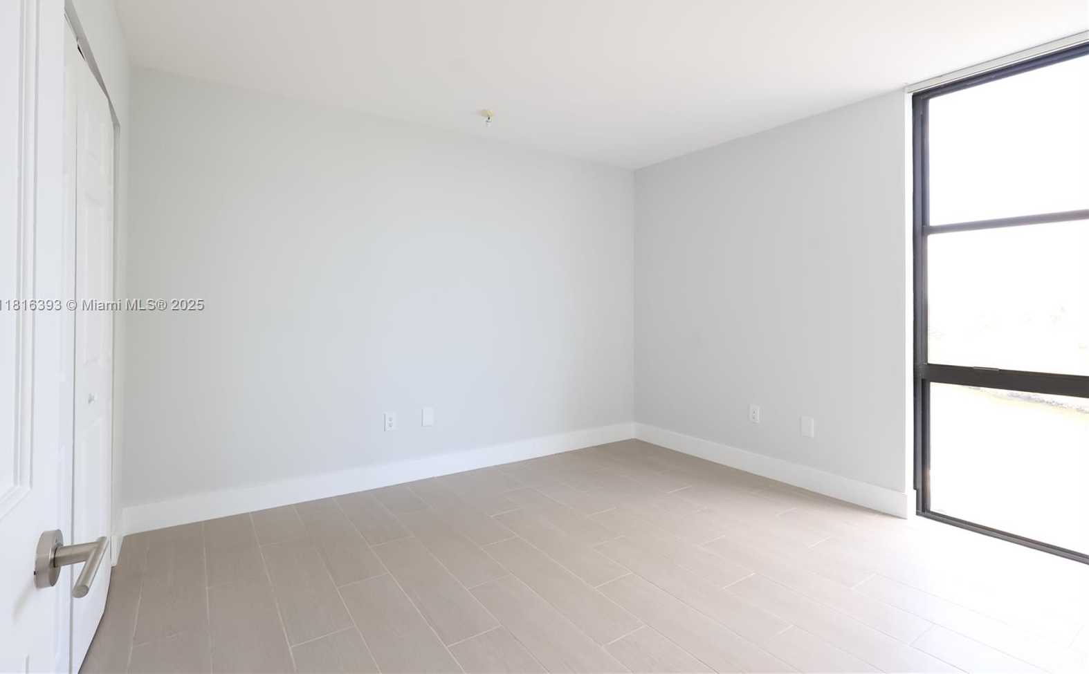 Small Image of 20515 EAST COUNTRY CLUB DR #543, Aventura Number 19