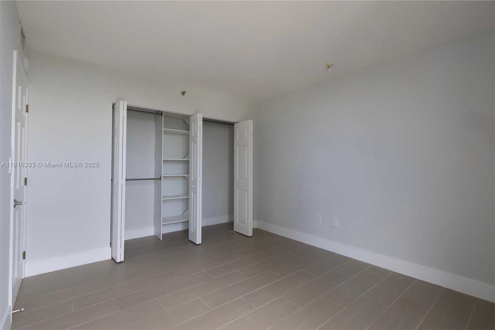 Small Image of 20515 EAST COUNTRY CLUB DR #543, Aventura Number 20