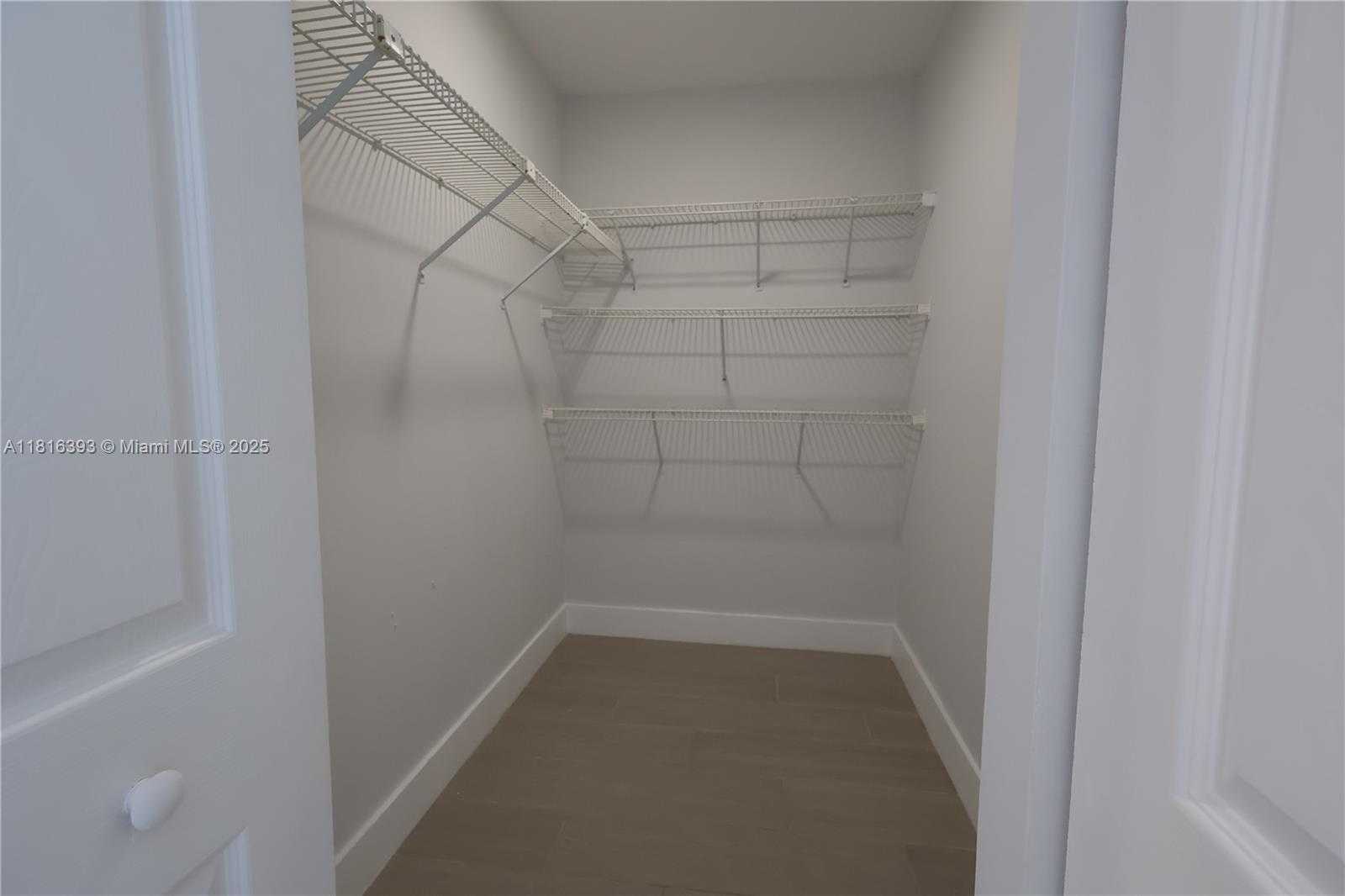 Small Image of 20515 EAST COUNTRY CLUB DR #543, Aventura Number 9