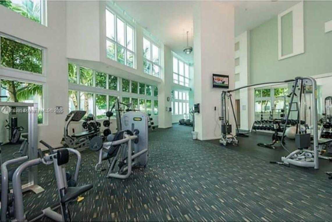 Small Image of 1900 NORTH BAYSHORE DR #3803, Miami Number 13