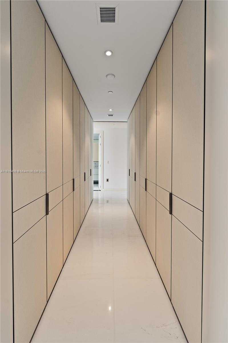 Small Image of 300 BISCAYNE BLVD WAY #5101, Miami Number 12