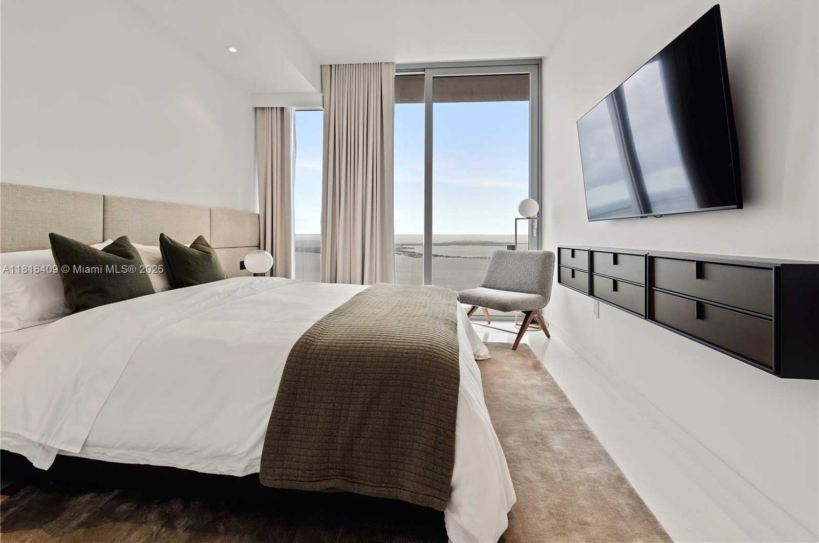 Small Image of 300 BISCAYNE BLVD WAY #5101, Miami Number 15