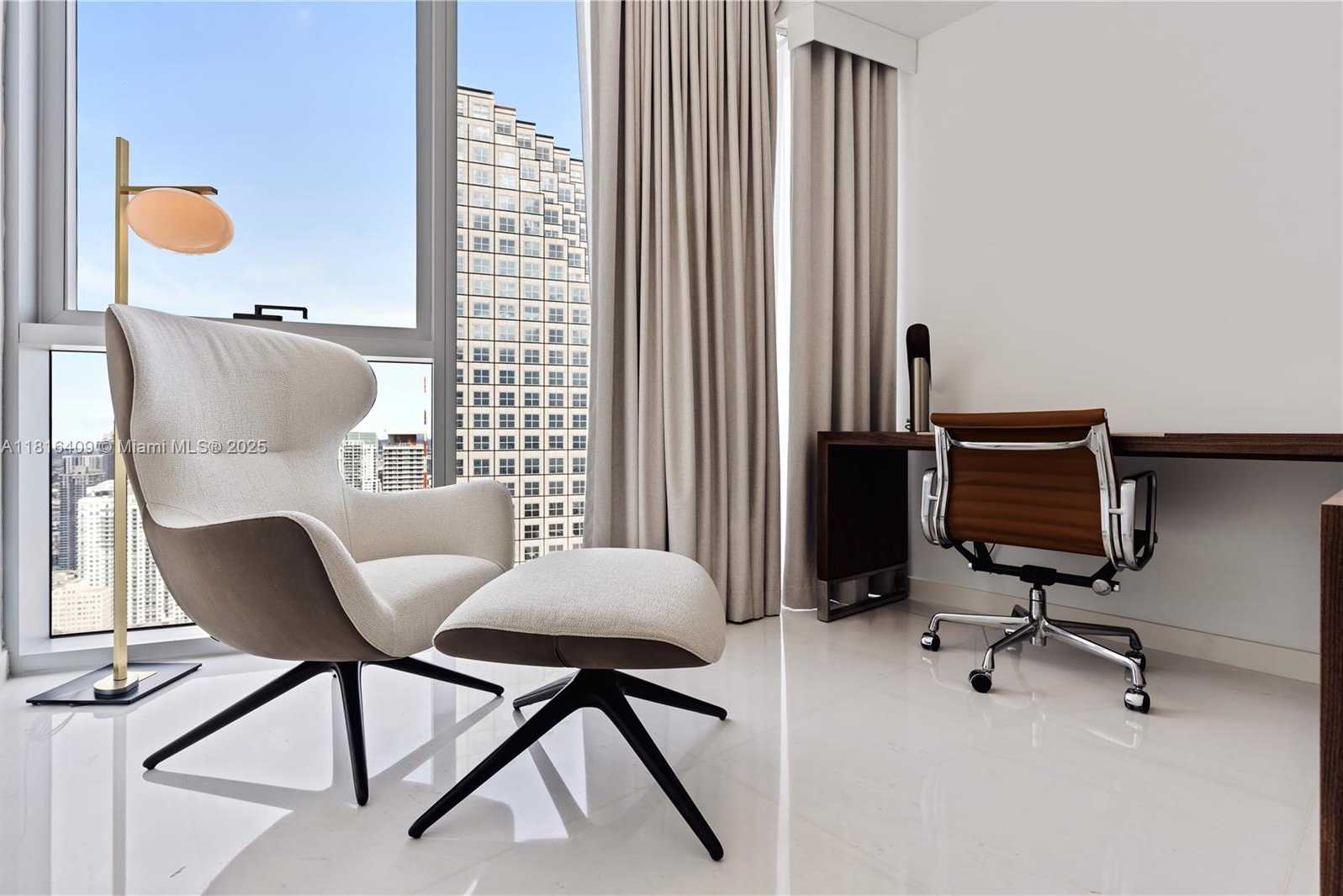 Small Image of 300 BISCAYNE BLVD WAY #5101, Miami Number 18
