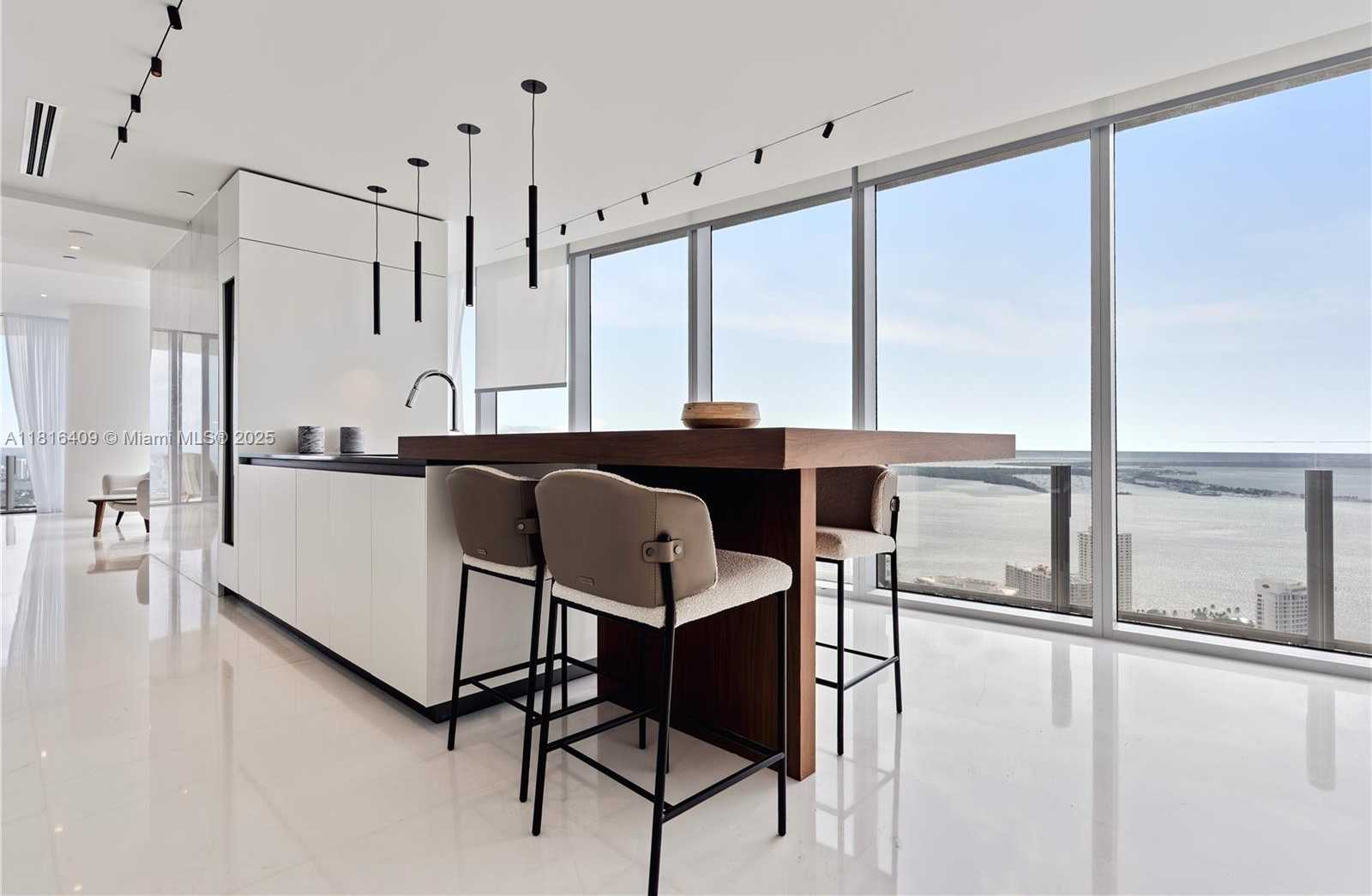 Small Image of 300 BISCAYNE BLVD WAY #5101, Miami Number 21