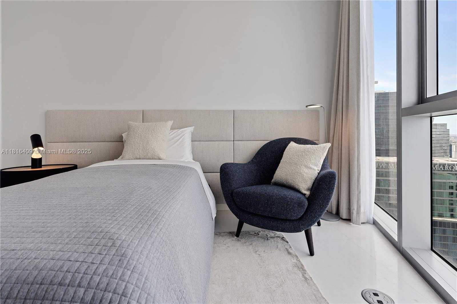Small Image of 300 BISCAYNE BLVD WAY #5101, Miami Number 24