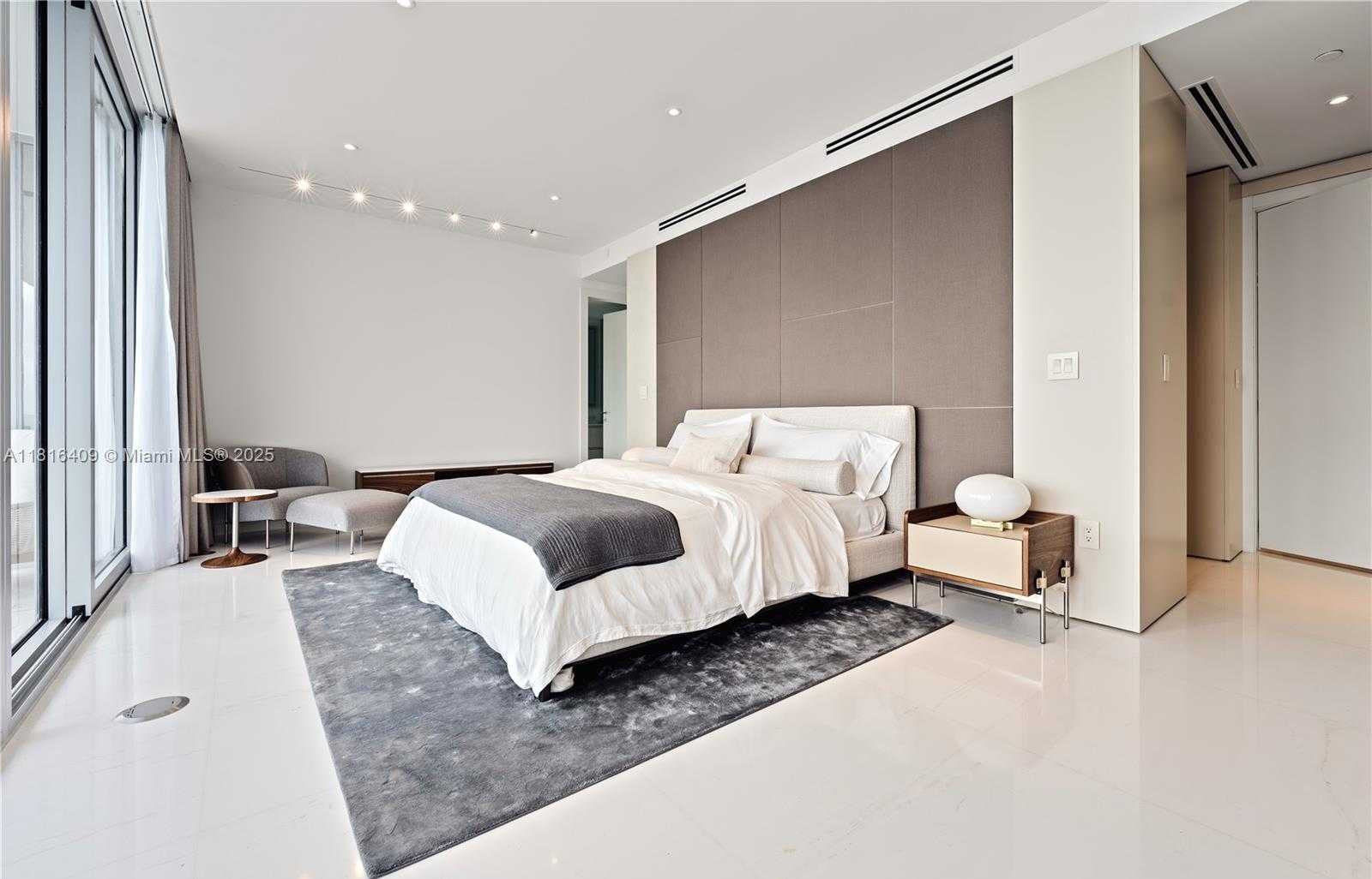 Small Image of 300 BISCAYNE BLVD WAY #5101, Miami Number 5