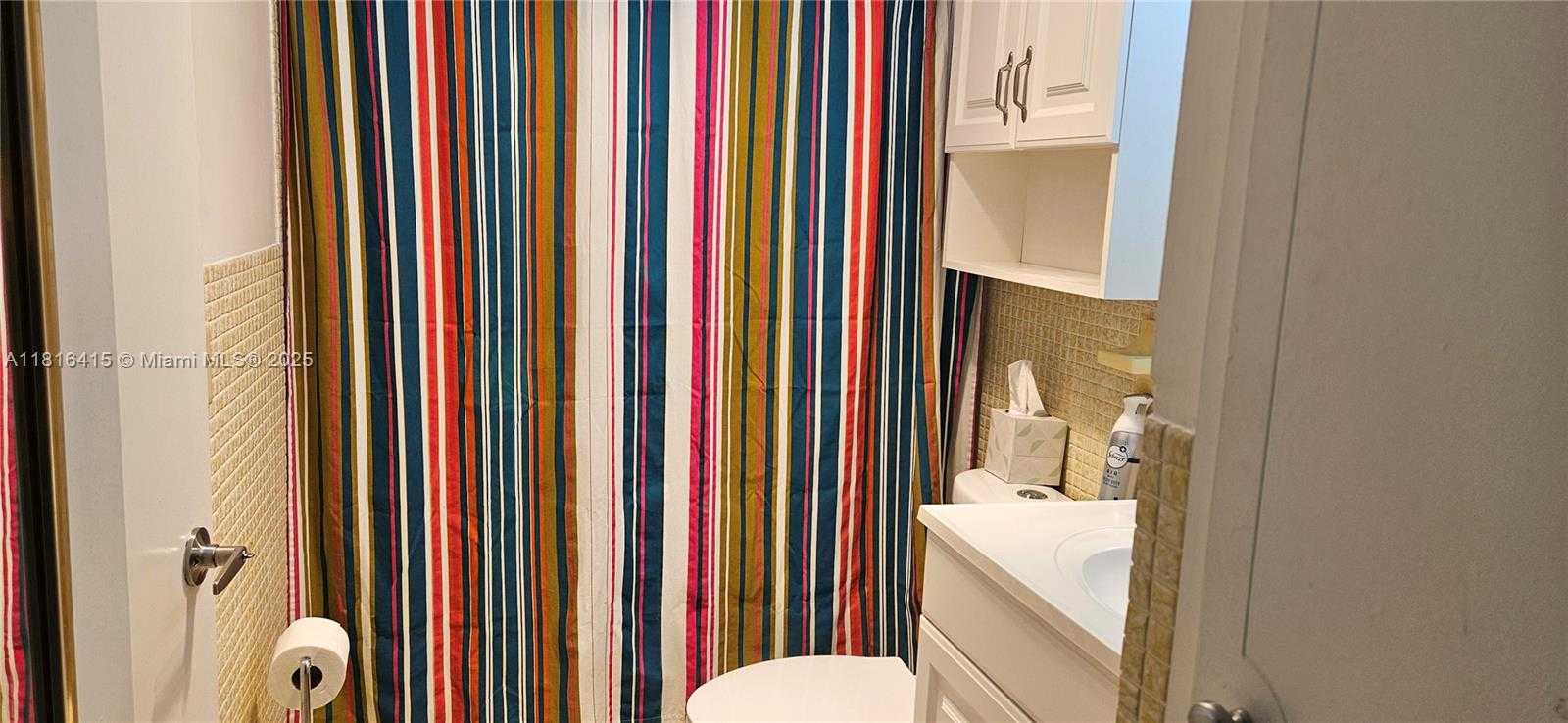 Small Image of 2851 LEONARD DR #J202, Aventura Number 13