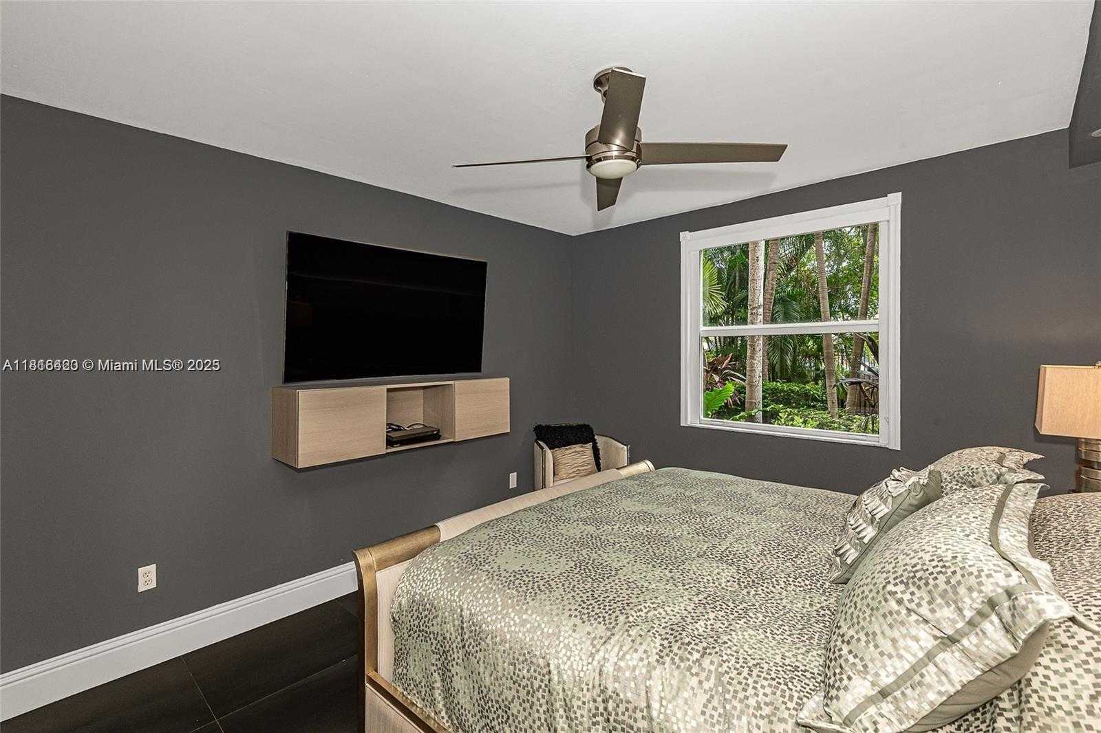 Small Image of 17145 NORTH BAY RD #4106, Sunny Isles Beach Number 12