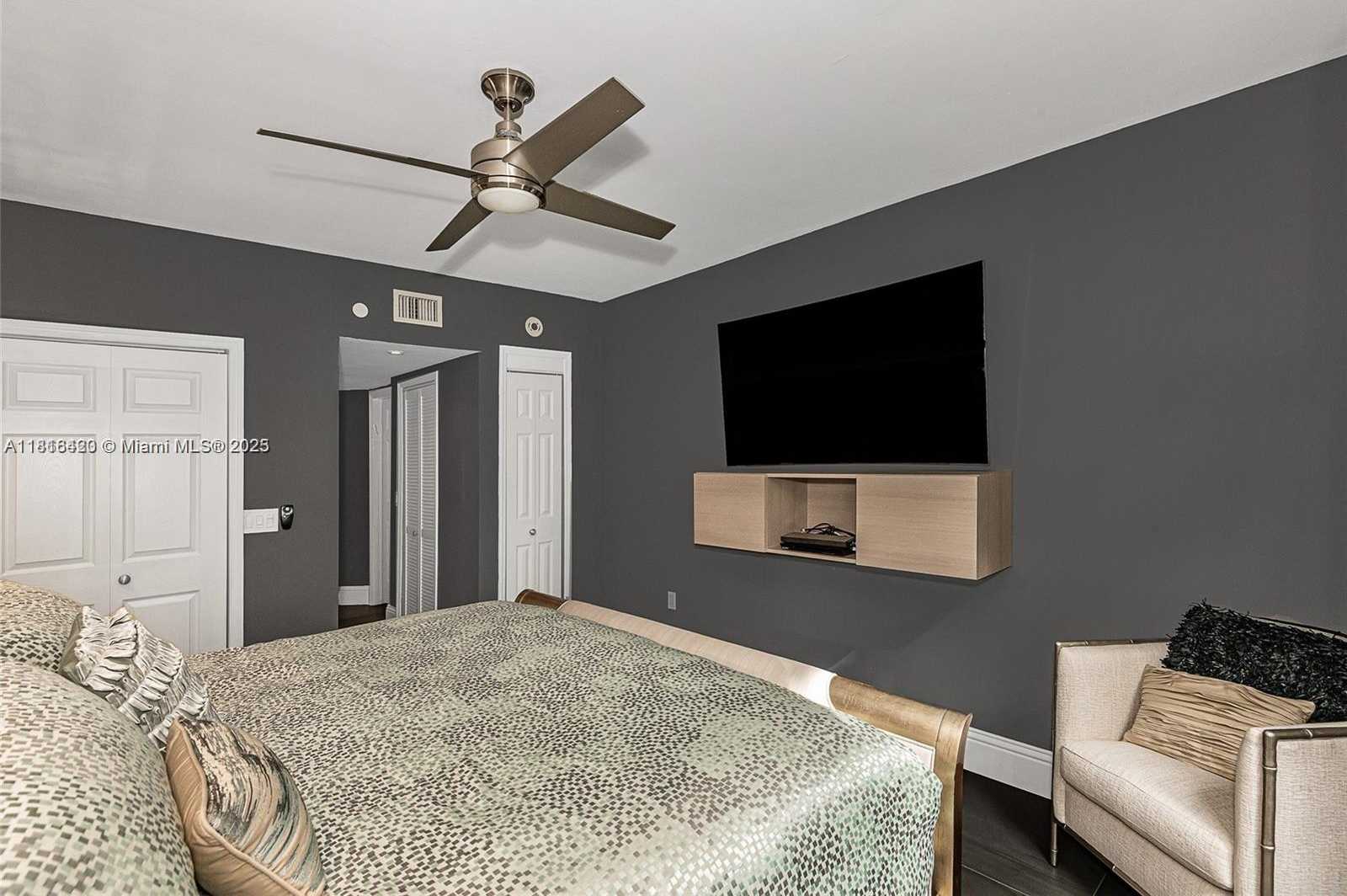 Small Image of 17145 NORTH BAY RD #4106, Sunny Isles Beach Number 14