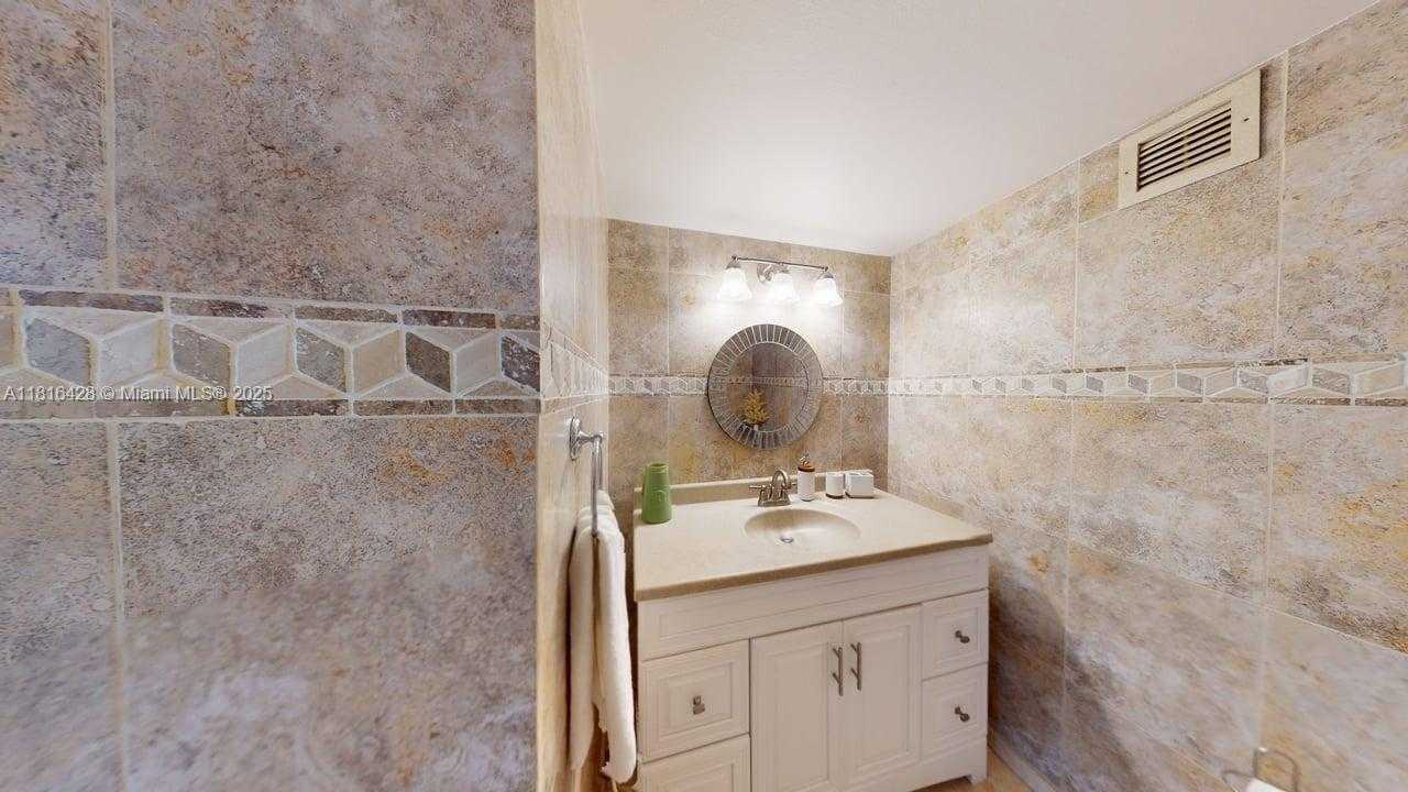 Small Image of 500 THREE ISLANDS BLVD #101, Hallandale Beach Number 20