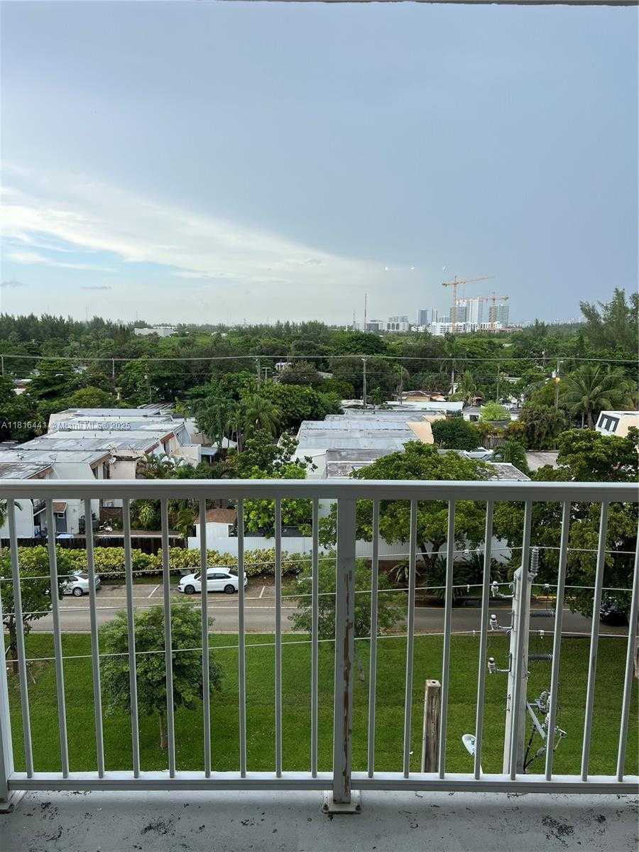 Small Image of 2020 NORTH EAST 135TH ST #801, North Miami Number 10