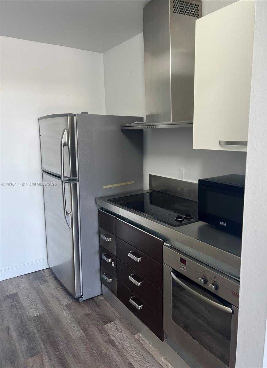Small Image of 2020 NORTH EAST 135TH ST #801, North Miami Number 6
