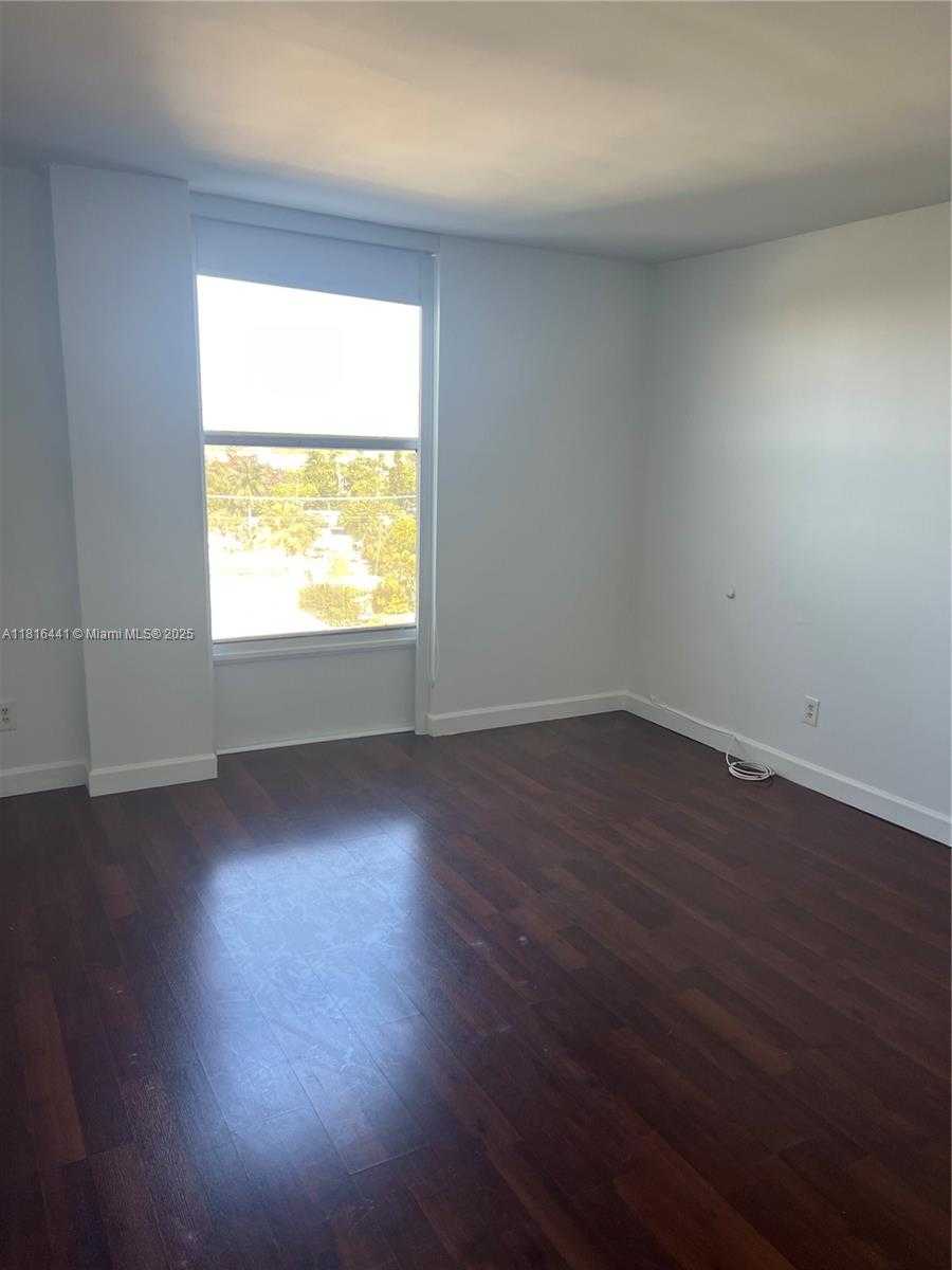 Small Image of 2020 NORTH EAST 135TH ST #801, North Miami Number 9
