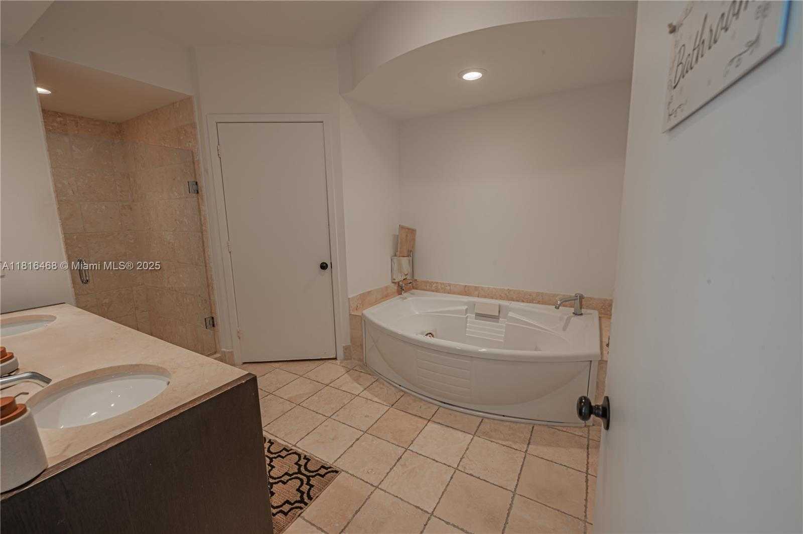Small Image of 18201 COLLINS AVE #1201, Sunny Isles Beach Number 40