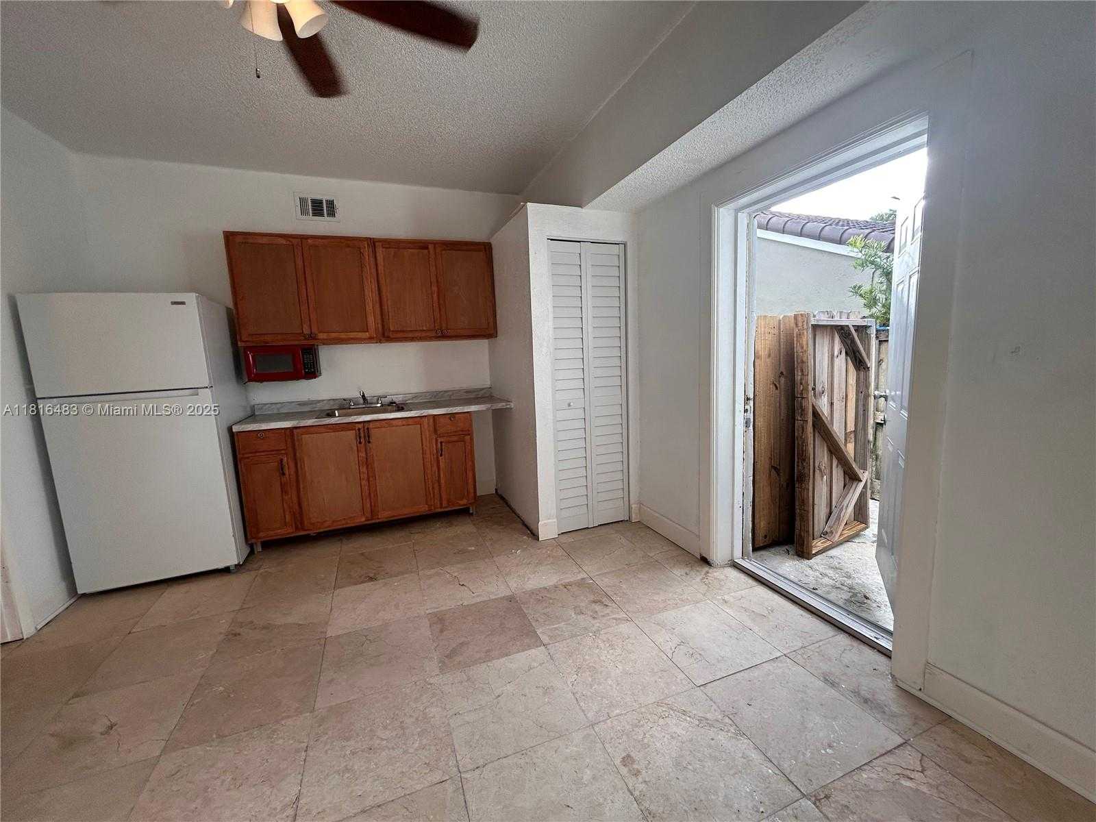 Small Image of 15960 SOUTH WEST 76TH ST, Miami Number 8