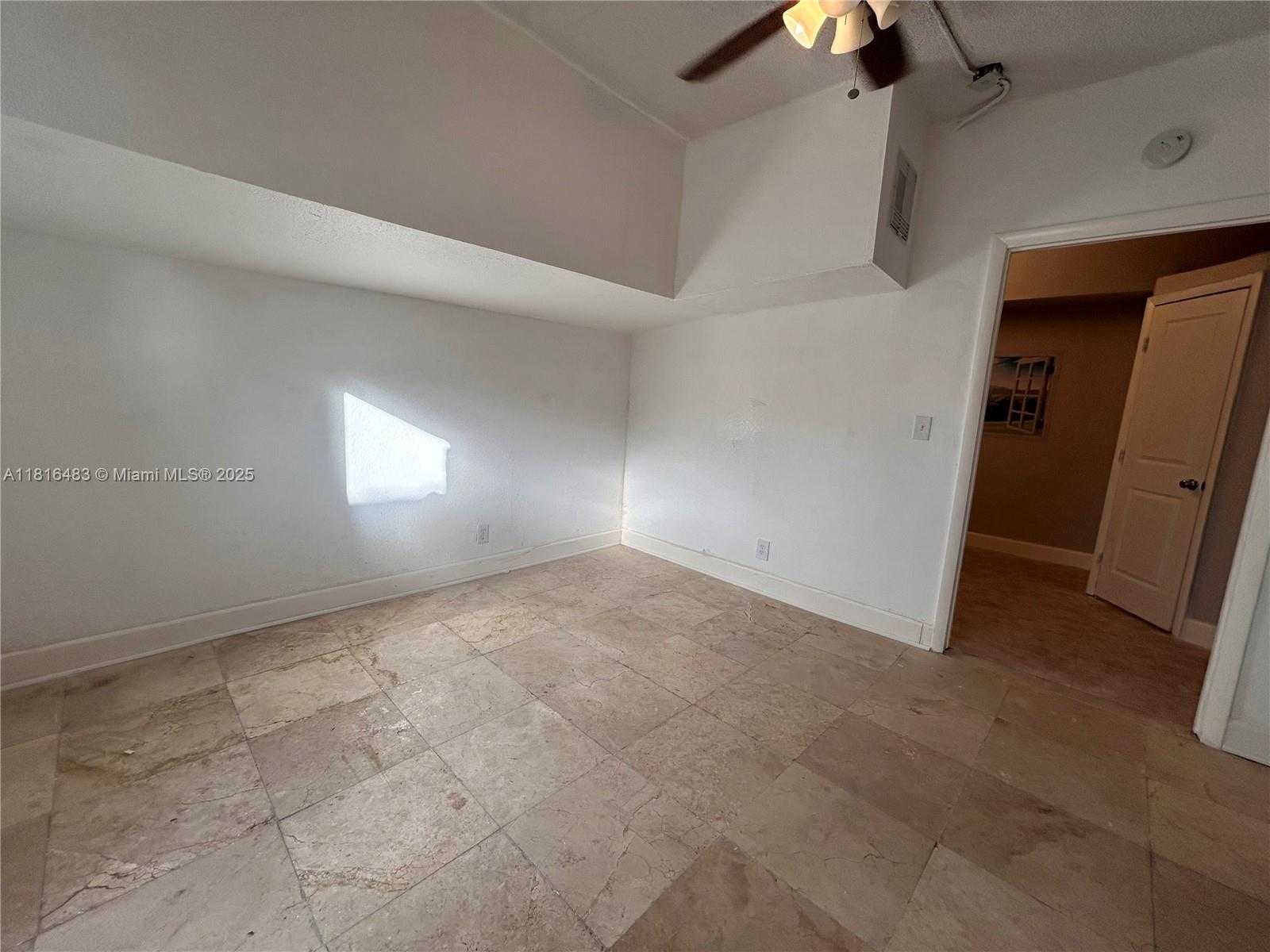 Small Image of 15960 SOUTH WEST 76TH ST, Miami Number 9