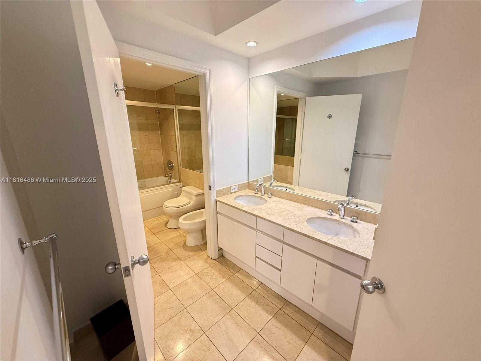 Small Image of 808 BRICKELL KEY DR #1603, Miami Number 14