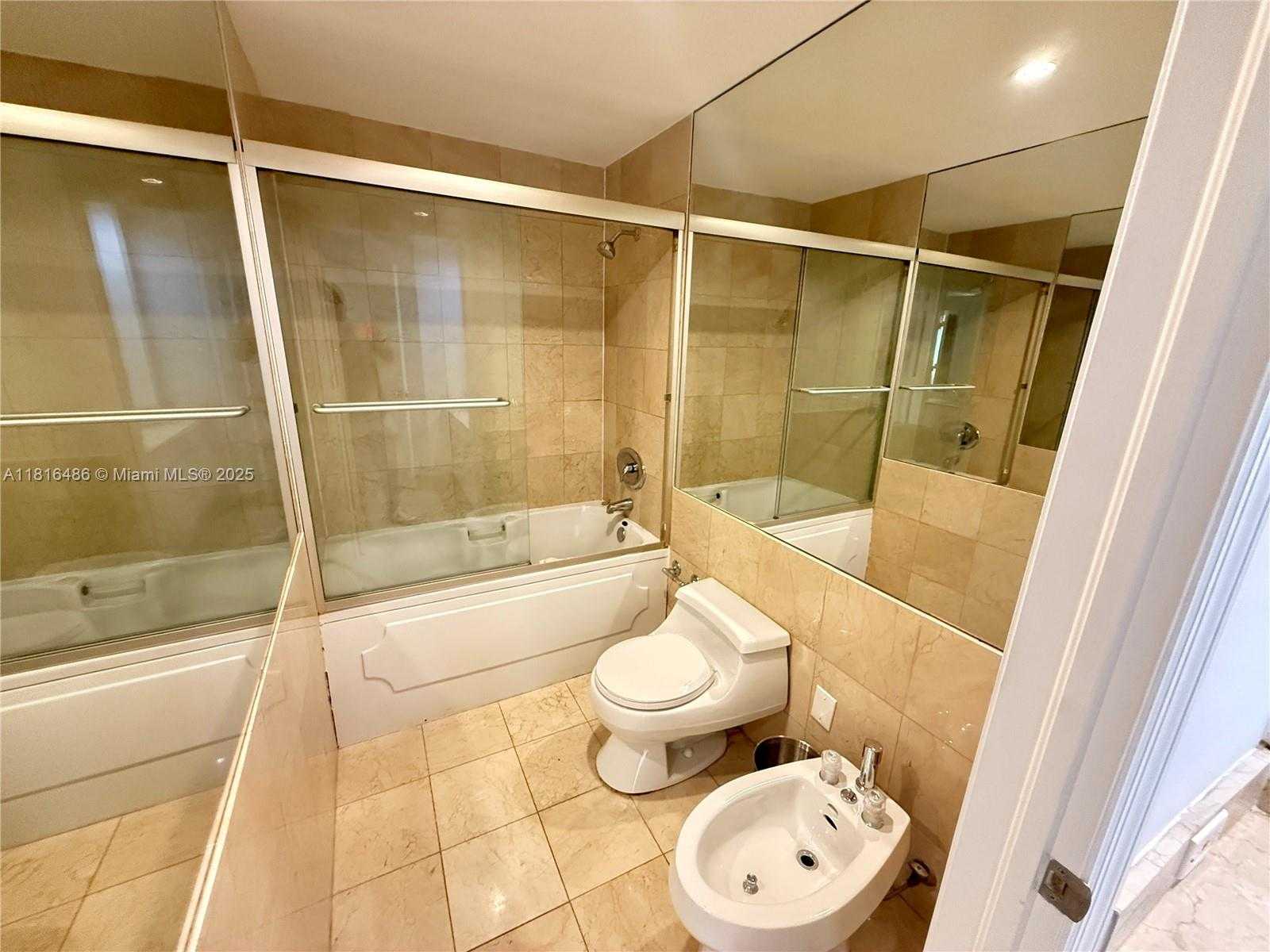 Small Image of 808 BRICKELL KEY DR #1603, Miami Number 15