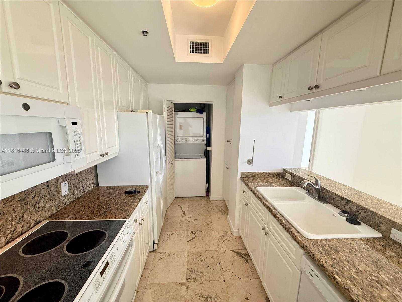 Small Image of 808 BRICKELL KEY DR #1603, Miami Number 5