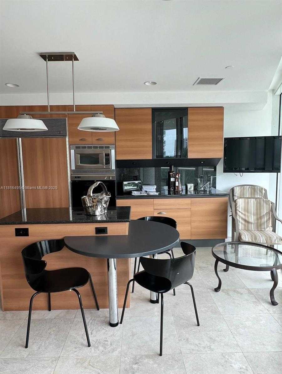 Imagen de Pequeño Objeto