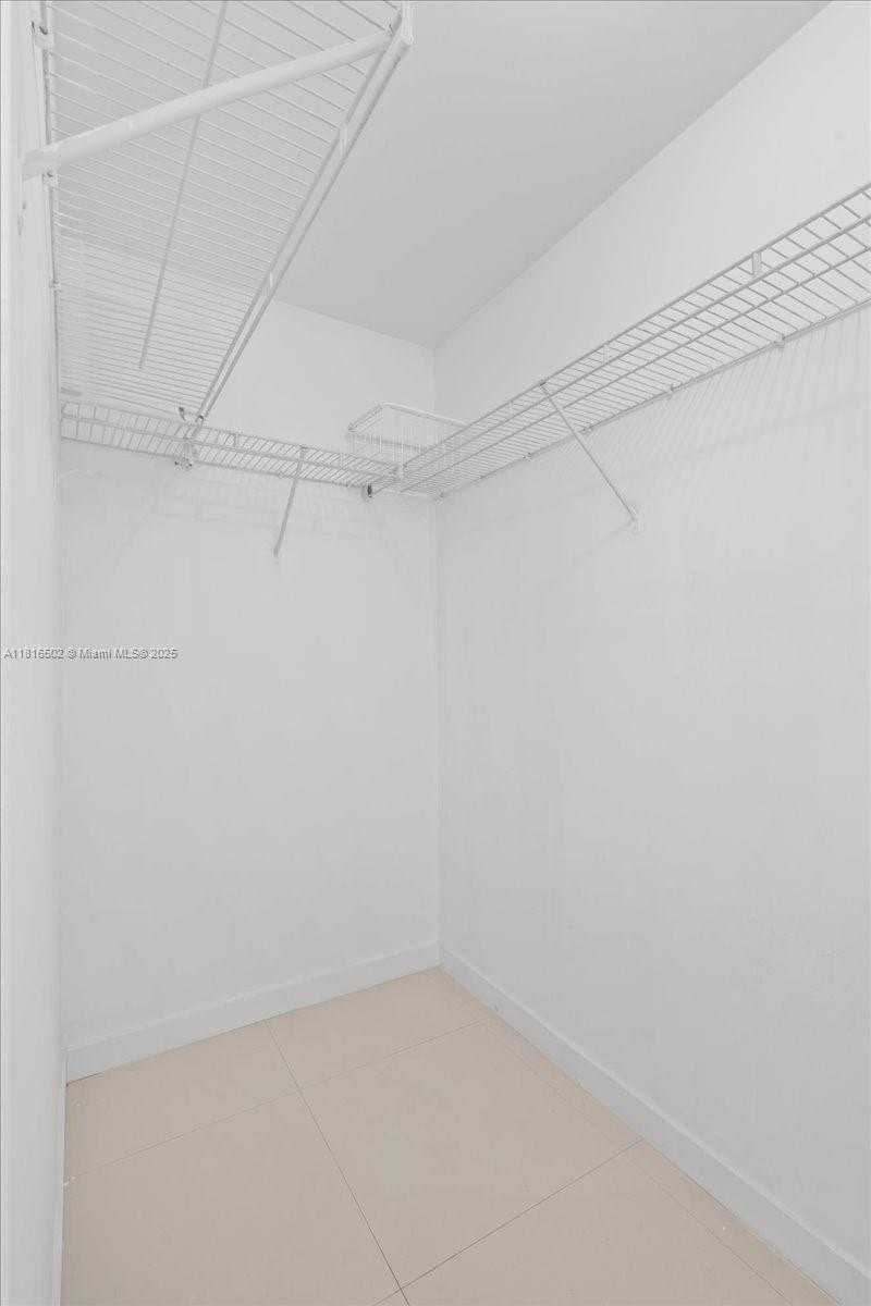 Small Image of 300 SOUTH BISCAYNE BLVD #T3302, Miami Number 10