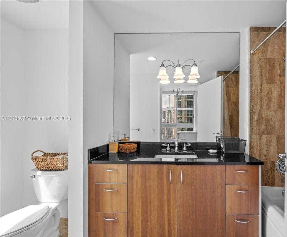 Small Image of 300 SOUTH BISCAYNE BLVD #T3302, Miami Number 12
