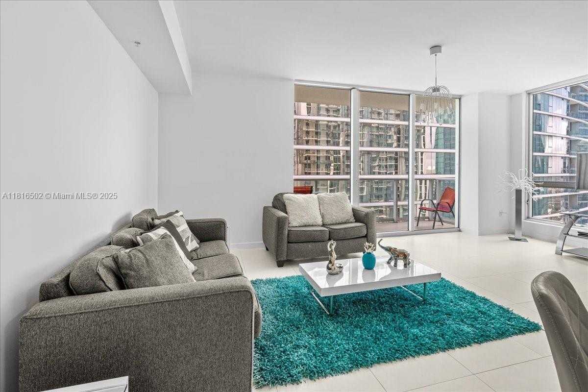 Small Image of 300 SOUTH BISCAYNE BLVD #T3302, Miami Number 3