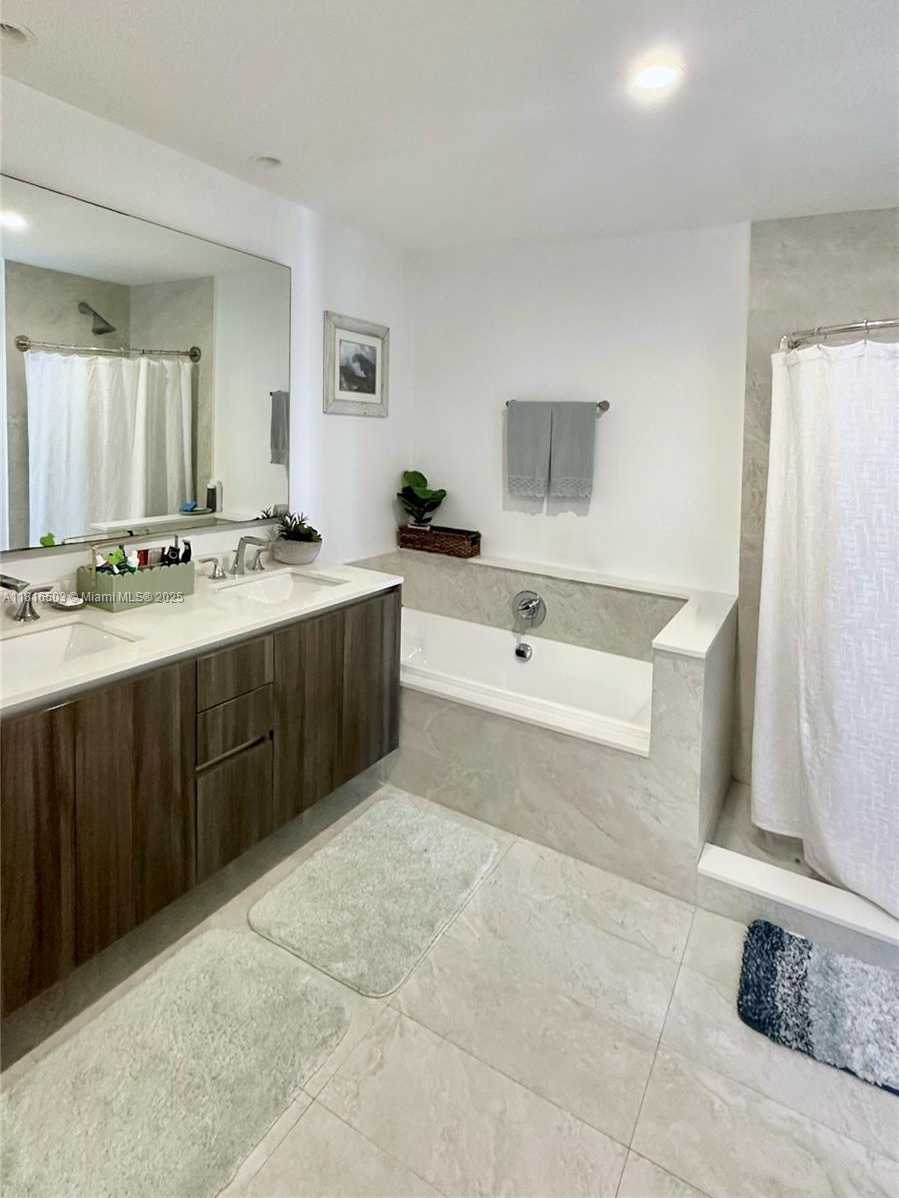 Small Image of 488 NORTH EAST 18TH ST #2601, Miami Number 11
