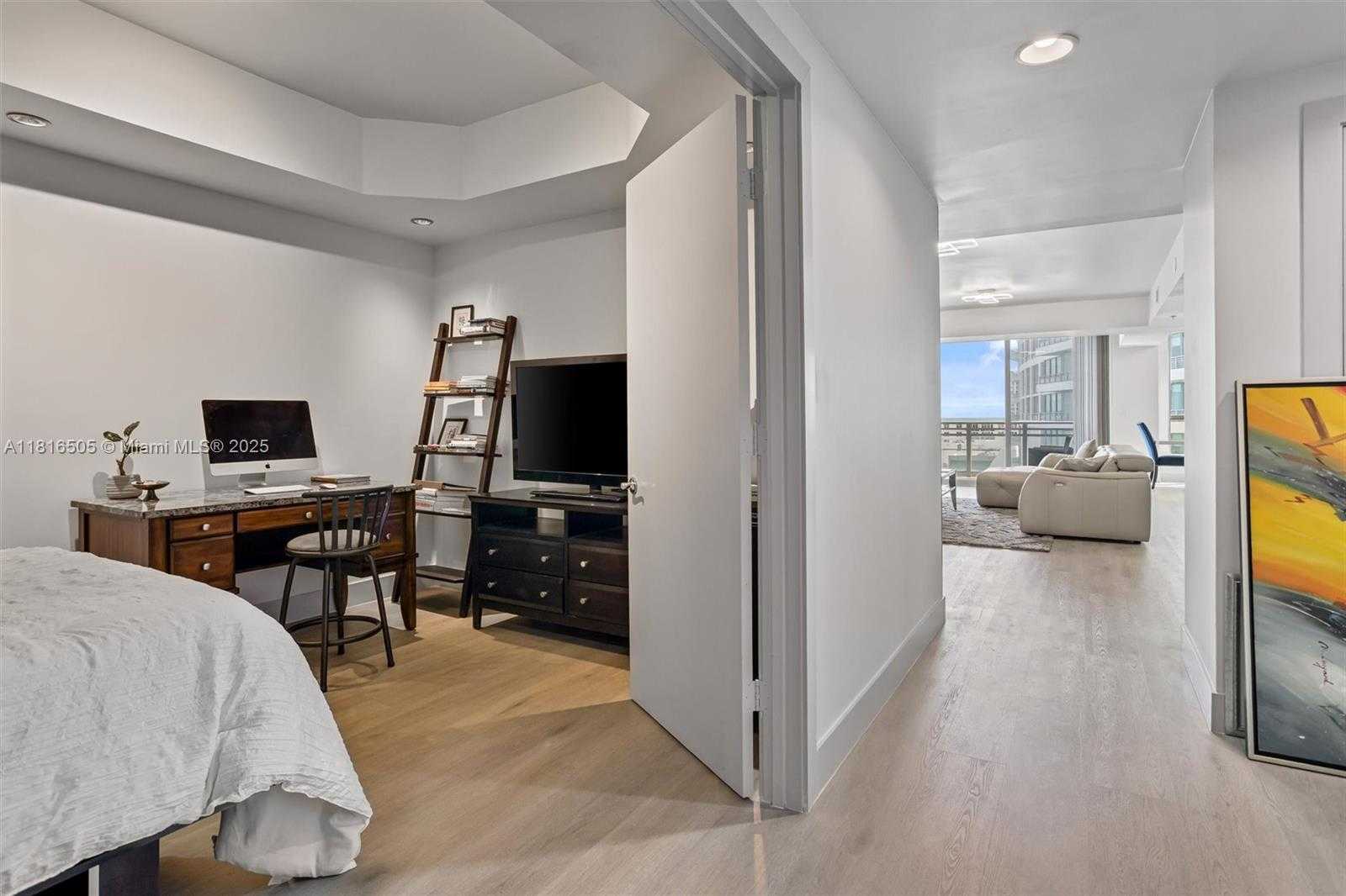 Small Image of 3535 SOUTH OCEAN DR #1703, Hollywood Number 32