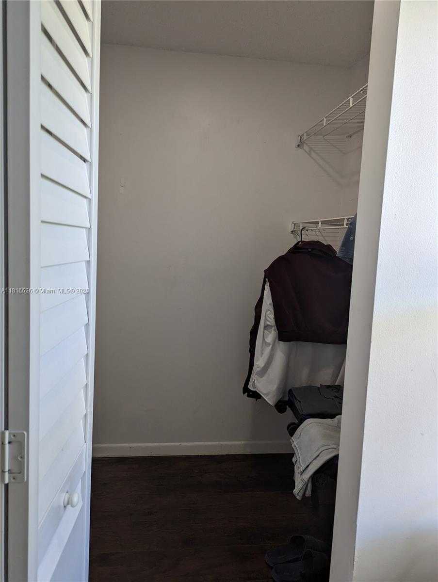 Small Image of Weston Number 12