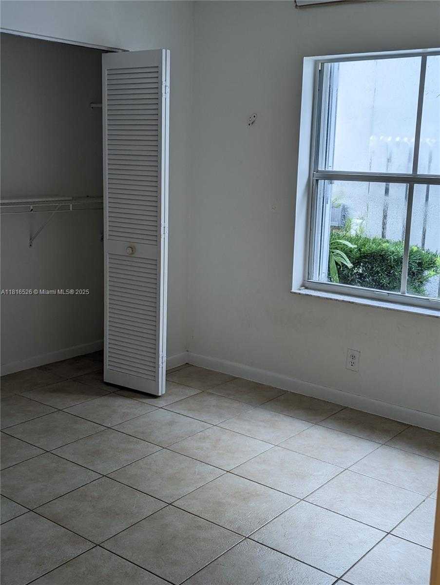 Small Image of Weston Number 15