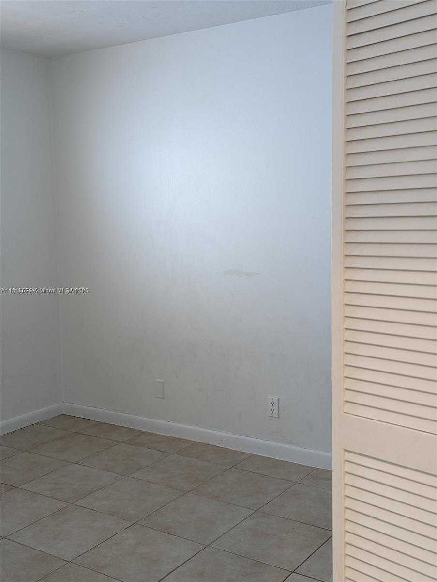 Small Image of Weston Number 17