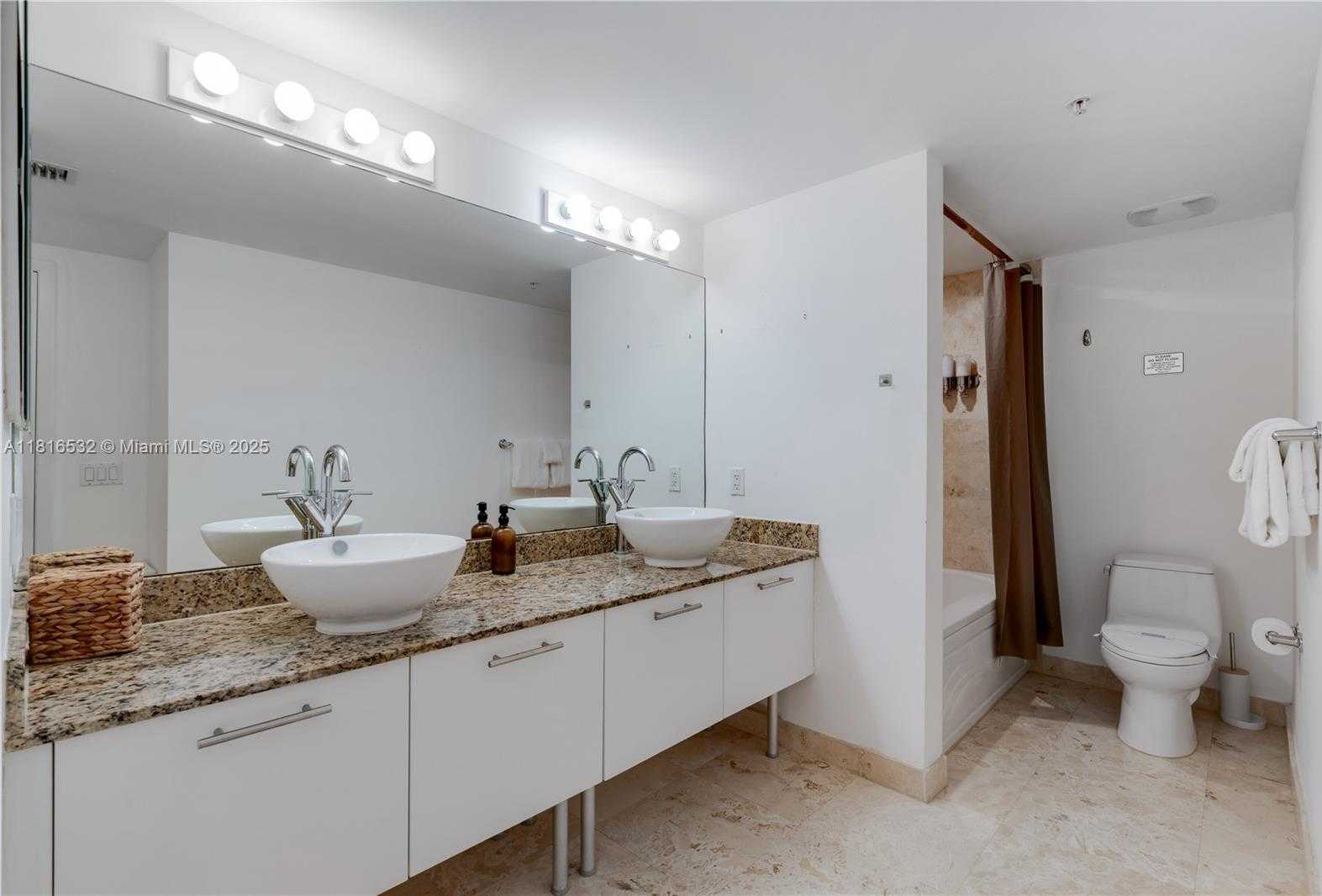 Small Image of 41 SOUTH EAST 5TH ST #2107, Miami Number 19