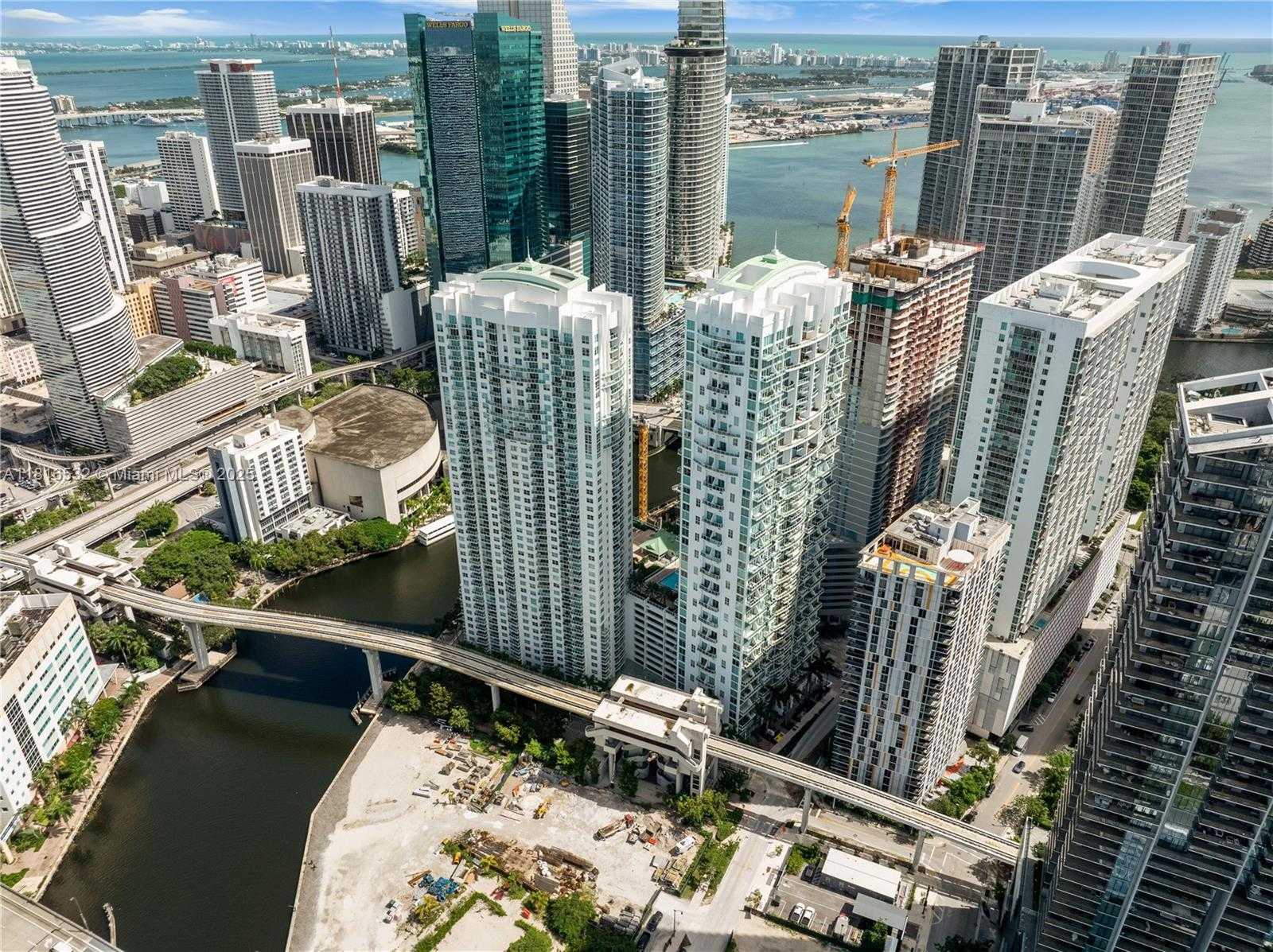 Small Image of 41 SOUTH EAST 5TH ST #2107, Miami Number 30