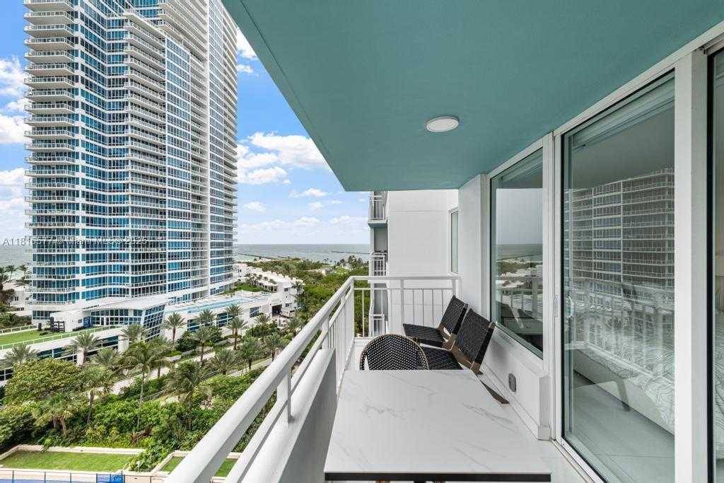 Small Image of 400 SOUTH POINTE DR #1006, Miami Beach Number 31