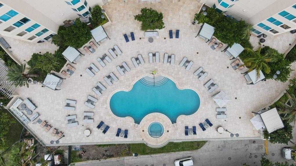 Small Image of 400 SOUTH POINTE DR #1006, Miami Beach Number 33