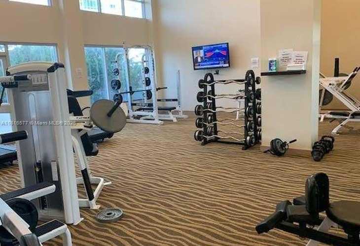 Small Image of 400 SOUTH POINTE DR #1006, Miami Beach Number 36