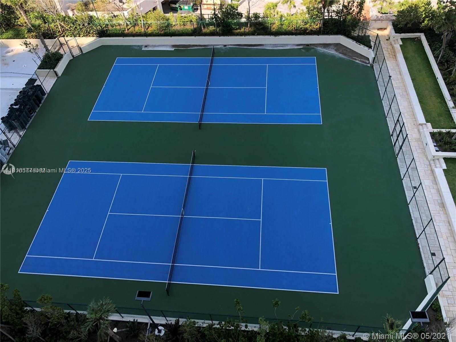 Small Image of 400 SOUTH POINTE DR #1006, Miami Beach Number 37