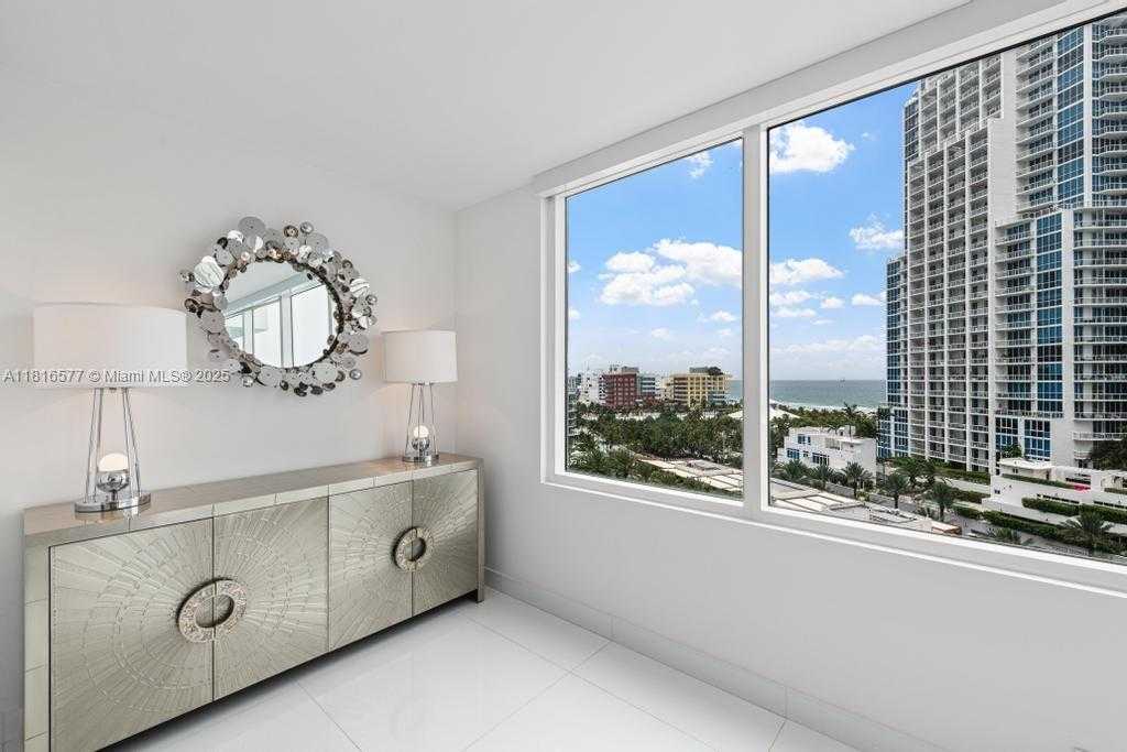 Small Image of 400 SOUTH POINTE DR #1006, Miami Beach Number 8