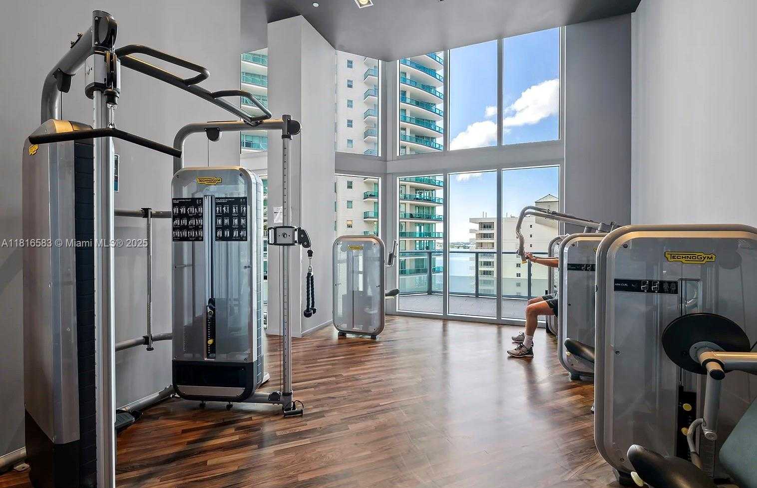 Small Image of 1300 BRICKELL BAY DR #906, Miami Number 24