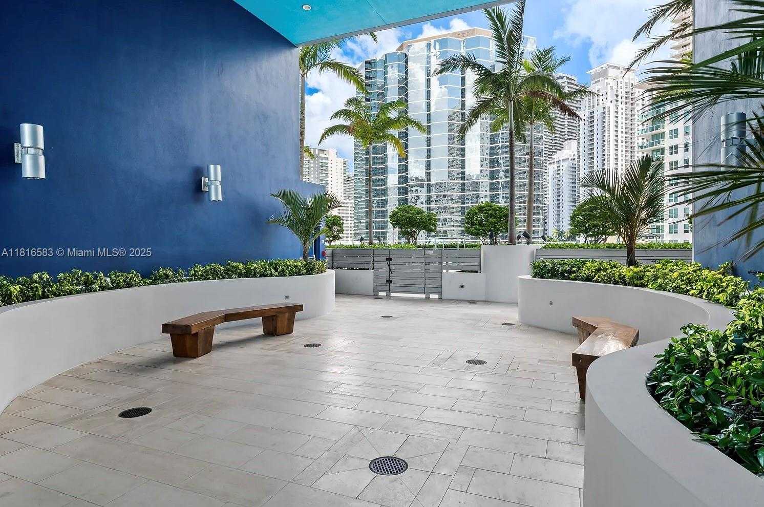 Small Image of 1300 BRICKELL BAY DR #906, Miami Number 33