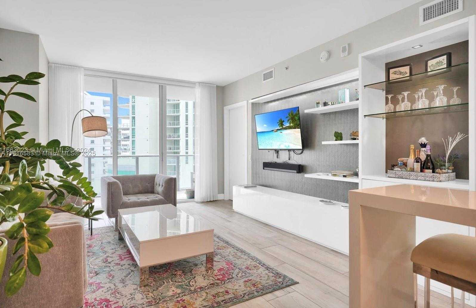 Small Image of 1300 BRICKELL BAY DR #906, Miami Number 7