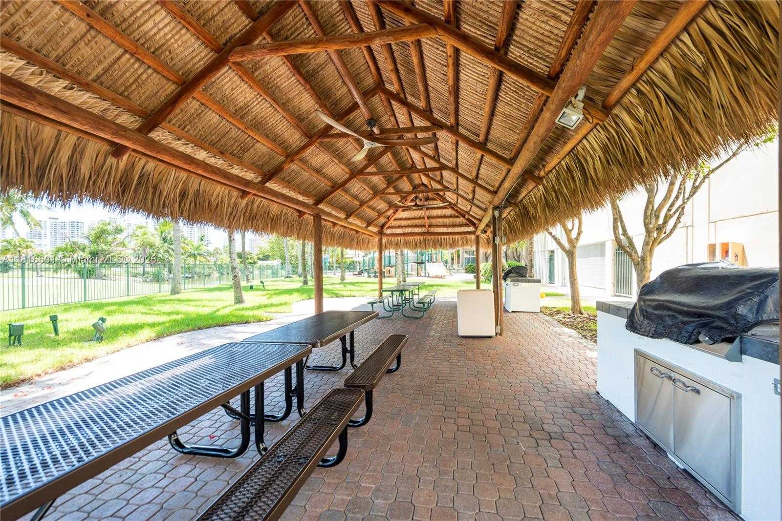 Small Image of 19501 WEST COUNTRY CLUB DR #2210, Aventura Number 38