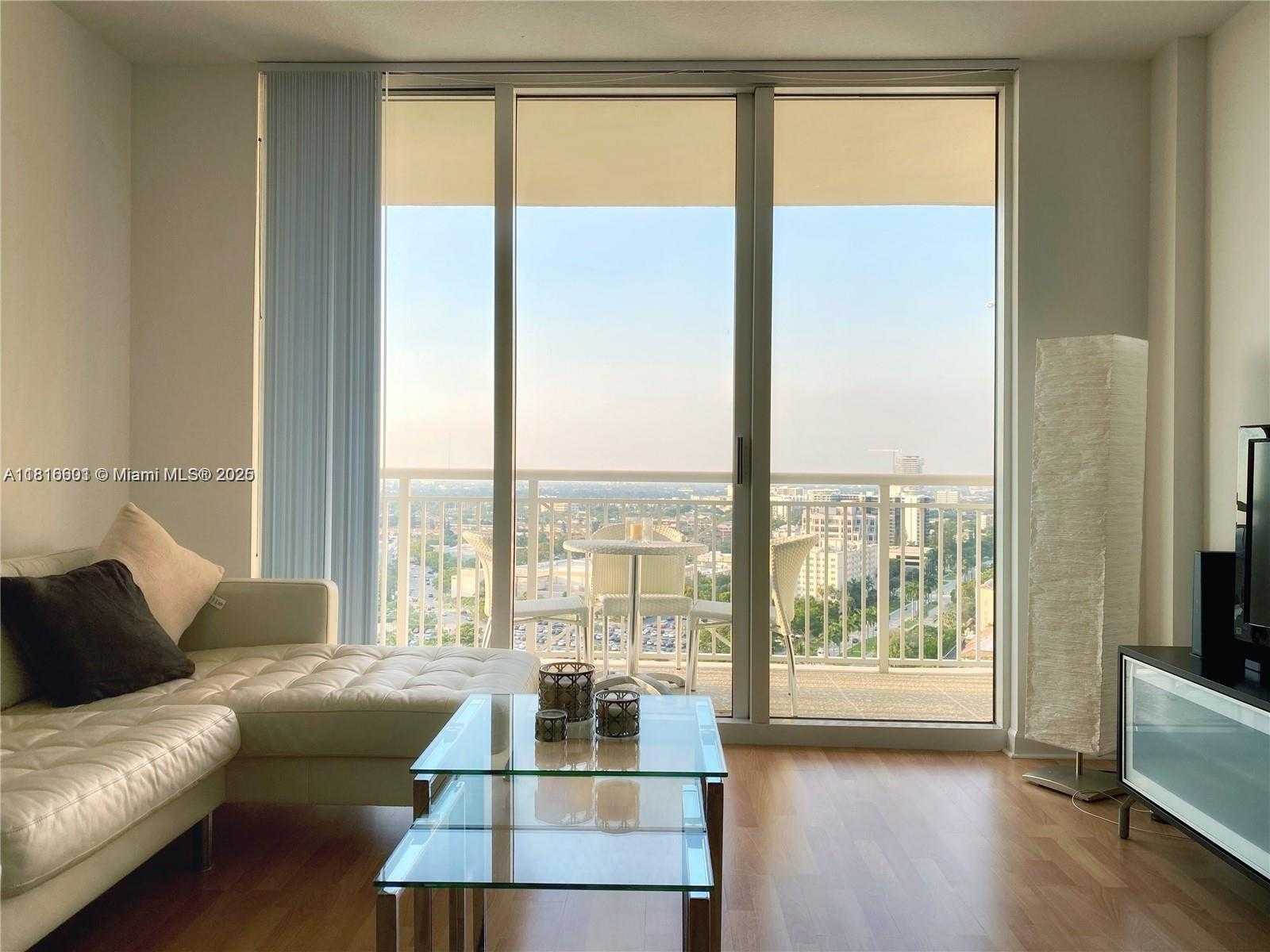 Small Image of 19501 WEST COUNTRY CLUB DR #2210, Aventura Number 4